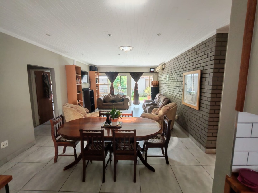 2 Bedroom Property for Sale in Langenhovenpark Free State